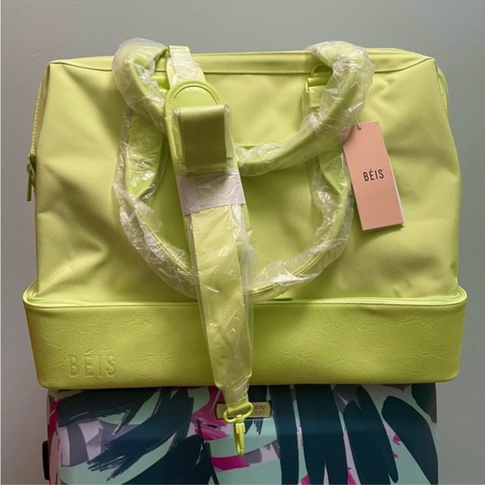 Beis citron weekender NWT